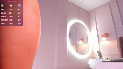 Snapshot of aria_greco chatting on 12-14-24, 09:07 Aria  online show from 12-14-24, 09:07