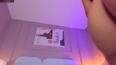 Aria  online show from 04-01-26, 03:40