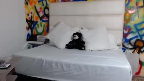 aria online show from 12-05-24, 11:49