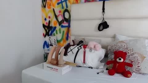 aria online show from 02-28-25, 12:09