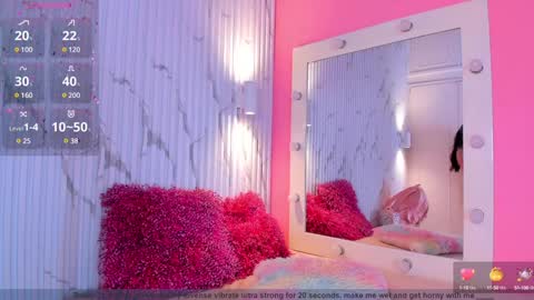 Snapshot of aria_millers_ chatting on 12-20-24, 08:55 Aria Millers online show from 12-20-24, 08:55