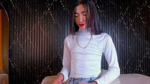 Snapshot of aria_millers_ chatting on 12-30-24, 07:21 Aria Millers online show from 12-30-24, 07:21