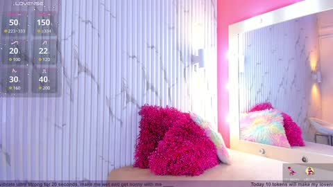 Snapshot of aria_millers_ chatting on 01-21-25, 07:17 Aria Millers online show from 01-21-25, 07:17