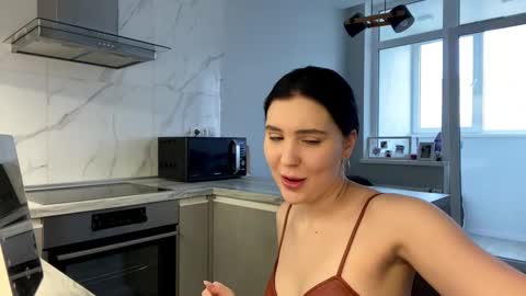 Snapshot of aria_soleil chatting on 01-04-25, 08:17 Aria online show from 01-04-25, 08:17