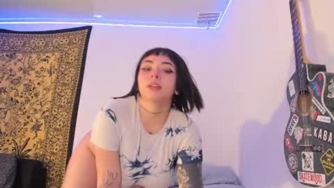 Aria and Orien online show from 06-24-26, 04:28