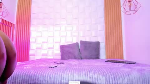 AriaBelle1 online show from 04-17-26, 11:13