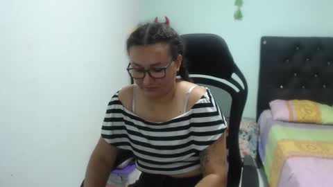 Snapshot of ariadna_6 chatting on 10-20-25, 05:35 ...Ariana... online show from 10-20-25, 05:35