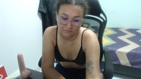 Snapshot of ariadna_6 chatting on 06-22-26, 06:05 ...Ariana... online show from 06-22-26, 06:05