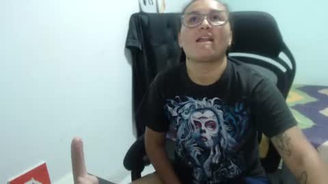 Snapshot of ariadna_6 chatting on 06-25-26, 06:23 ...Ariana... online show from 06-25-26, 06:23