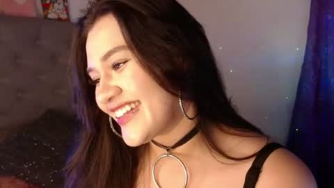 Snapshot of ariadna_martin chatting on 07-16-26, 04:40 Ari online show from 07-16-26, 04:40
