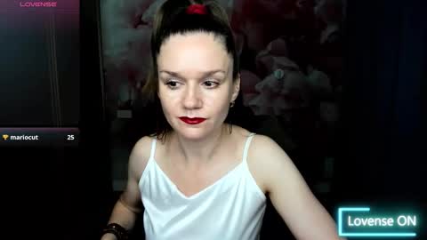 Snapshot of ariagrays chatting on 11-04-25, 05:17 AriaGray online show from 11-04-25, 05:17