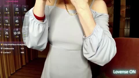 AriaGray online show from 04-07-26, 01:39