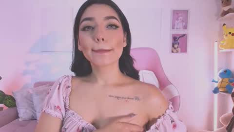 Snapshot of ariana_bae_ chatting on 09-16-25, 01:06   online show from 09-16-25, 01:06