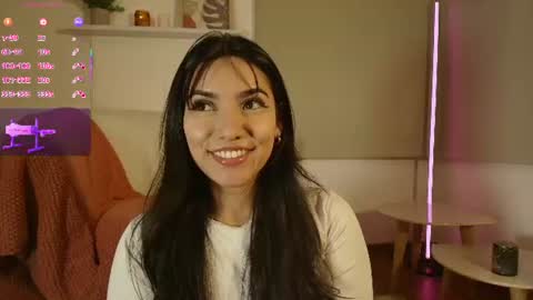 Snapshot of ariana_bae_ chatting on 06-21-26, 01:19 online show from 06-21-26, 01:19