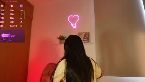 Snapshot of ariana_bae_ chatting on 06-27-26, 07:19 online show from 06-27-26, 07:19