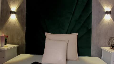 Snapshot of ariana_ceballos chatting on 12-19-24, 03:29 ARIANA online show from 12-19-24, 03:29