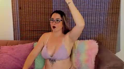 Ariana Cruz online show from 04-06-26, 12:28