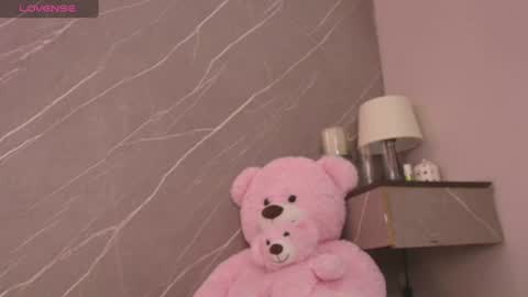 Ariana online show from 07-12-26, 12:07