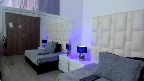 Snapshot of ariana_rouse_ chatting on 06-04-26, 04:24 ariana online show from 06-04-26, 04:24