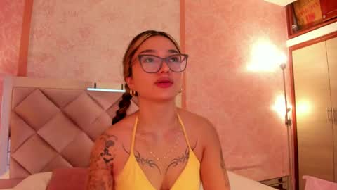 Ari online show from 10-17-25, 03:10