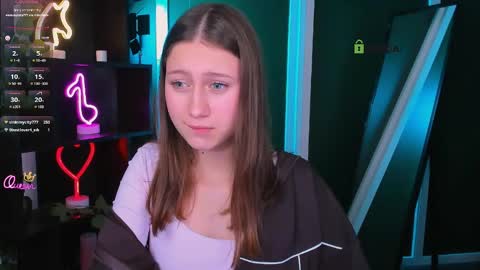 arianaa_cat online show from 04-26-26, 07:11