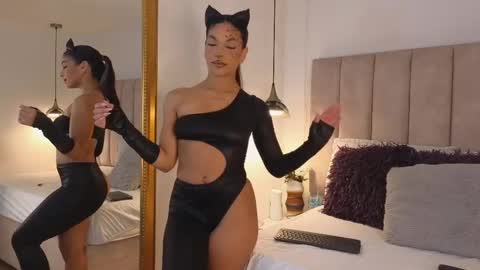 Ariana  online show from 10-24-25, 08:05