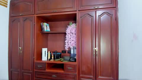 Andrea online show from 10-13-25, 07:36