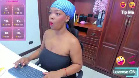 Andrea online show from 11-17-25, 01:39