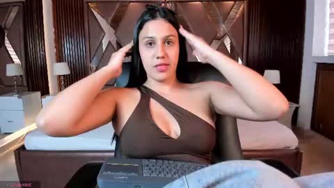 arianarouse  online show from 07-01-26, 07:13