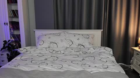 Ana online show from 12-14-24, 12:33