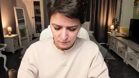 Ana online show from 02-13-25, 12:21