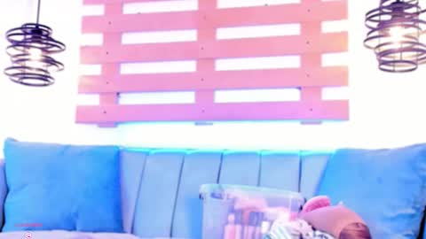 Ari  online show from 10-24-25, 12:34