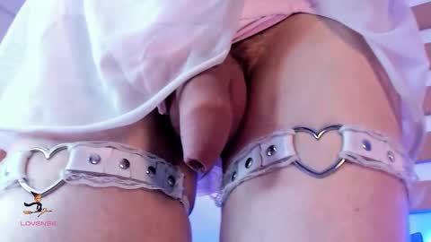 Ari  online show from 10-30-25, 01:23