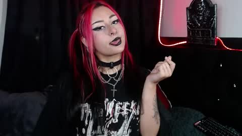 Snapshot of arianauwu666 chatting on 02-04-25, 11:06 help me 100 hands up my OF is Free  online show from 02-04-25, 11:06