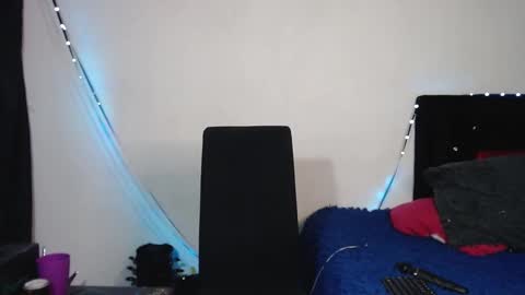 Snapshot of arianauwu666 chatting on 02-28-25, 02:09 help me 100 hands up my OF is Free  online show from 02-28-25, 02:09