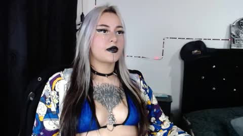 Snapshot of arianauwu666 chatting on 09-15-25, 07:14 help me 100 hands up my OF is Free  online show from 09-15-25, 07:14