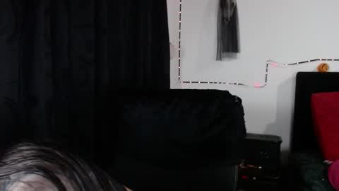 Snapshot of arianauwu666 chatting on 10-05-25, 12:31 help me 100 hands up my OF is Free  online show from 10-05-25, 12:31