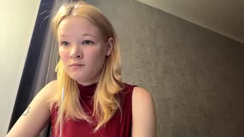 Snapshot of arianawarmington chatting on 07-20-26, 10:39 Kira online show from 07-20-26, 10:39