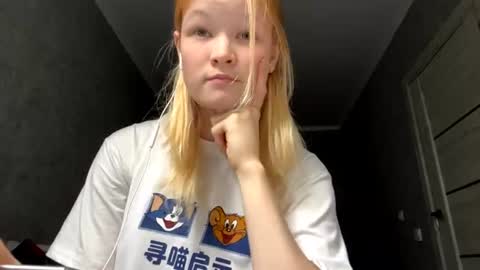 Snapshot of arianawarmington chatting on 07-27-26, 09:05 Kira online show from 07-27-26, 09:05