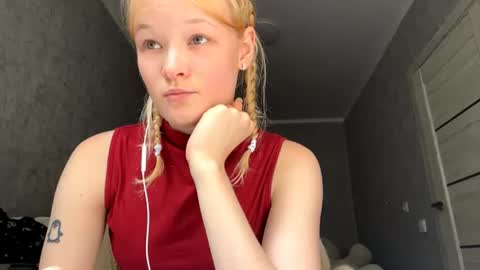 Snapshot of arianawarmington chatting on 07-28-26, 09:04 Kira online show from 07-28-26, 09:04