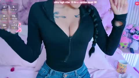 arianawest_ online show from 05-13-26, 01:19