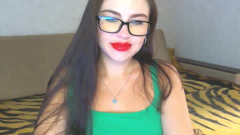 Snapshot of arianaxsky chatting on 09-29-25, 10:42 ArianaxSky online show from 09-29-25, 10:42