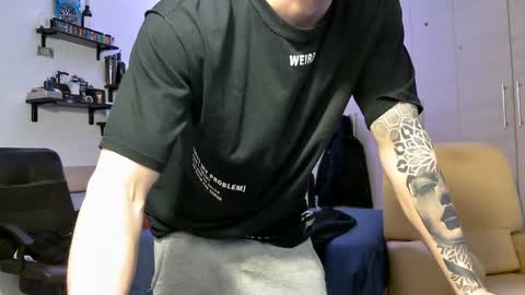 Banana online show from 02-18-25, 08:14