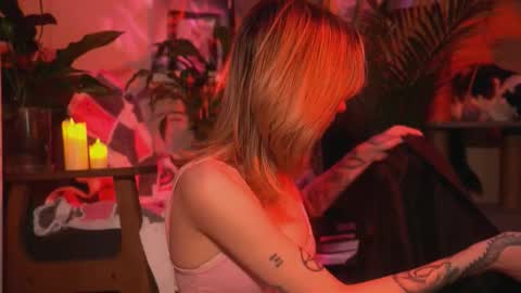 Snapshot of arianna_richi chatting on 02-01-26, 06:56 Olivka online show from 02-01-26, 06:56