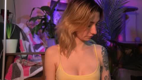 Snapshot of arianna_richi chatting on 03-21-26, 07:24 Olivka online show from 03-21-26, 07:24