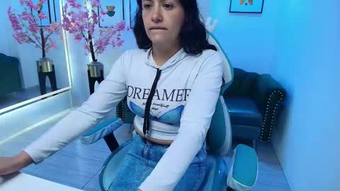 Snapshot of arianna_sweeet chatting on 09-28-25, 03:12 arianna_sweeet online show from 09-28-25, 03:12