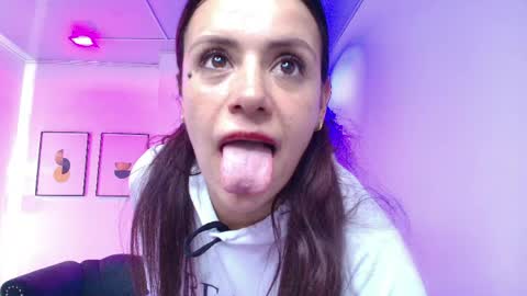 arianna_sweeet online show from 05-17-26, 03:52