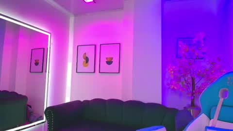 arianna_sweeet online show from 06-06-26, 04:06
