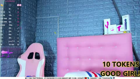 Arianna online show from 02-25-25, 01:09