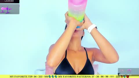 Arianna online show from 04-21-26, 01:42